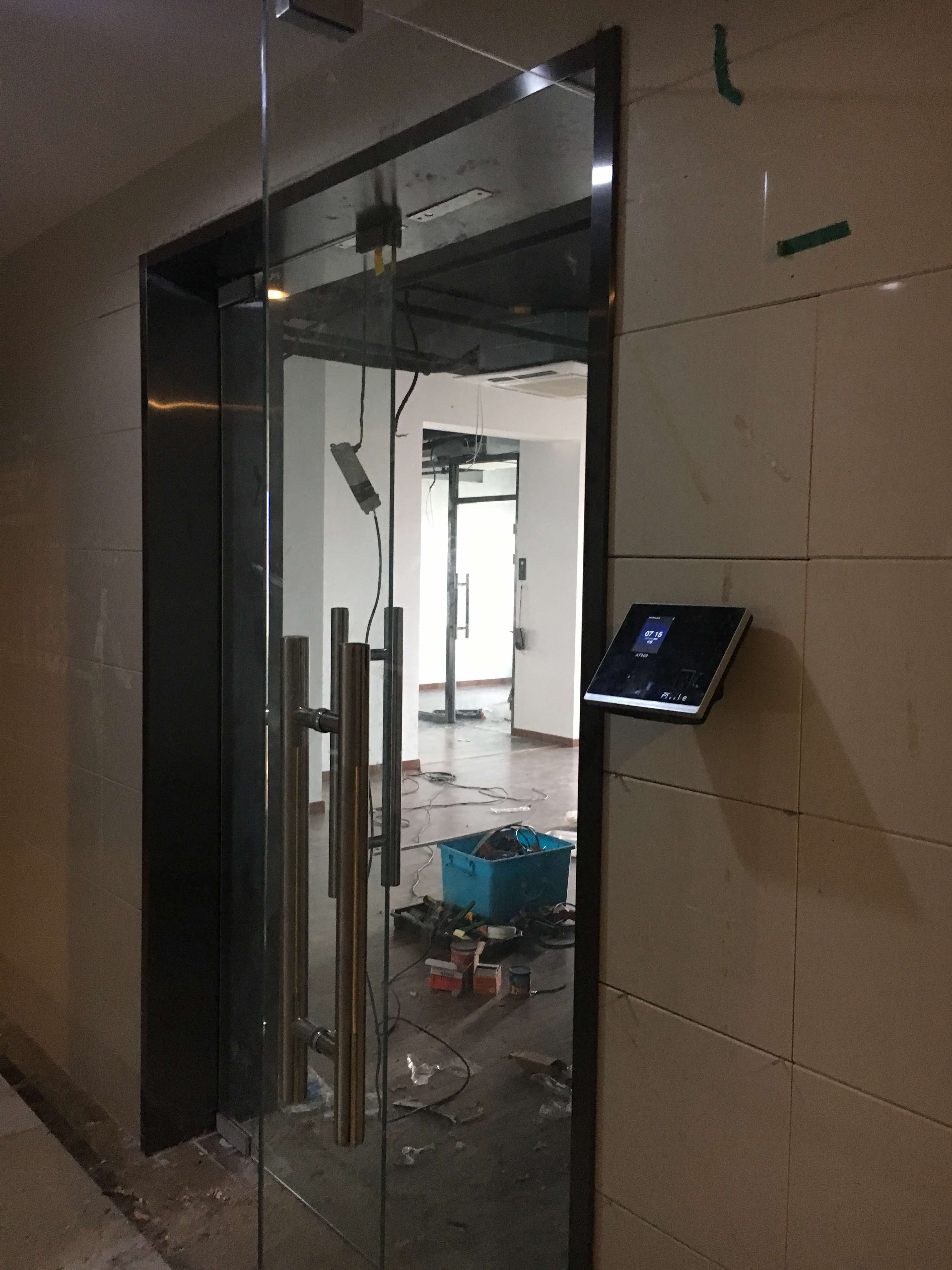 云智慧電子商務(wù)人臉識(shí)別門(mén)禁系統(tǒng)安裝工程