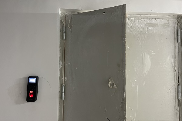 北京佑安府機房?？低曋讣y刷卡門禁安裝工程